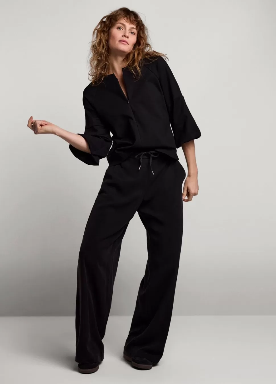 aangesloten_top_3-2.webp Summum Woman Aangesloten Top | Vrouwen Tops & T-Shirts