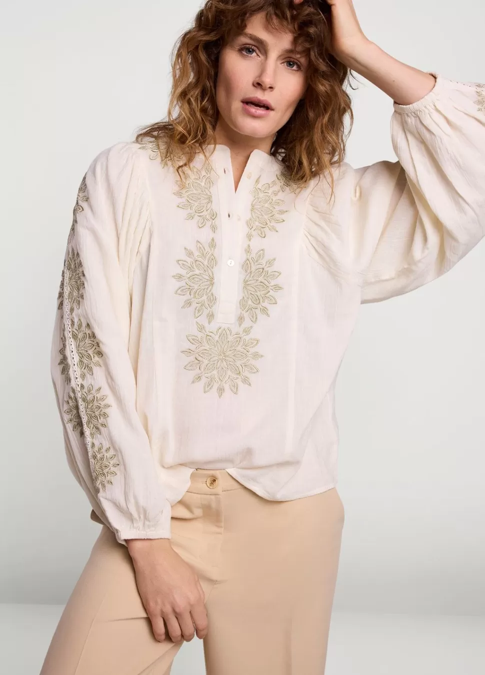 Summum Woman Blouse Met Gouden Borduursels | Vrouwen Blouses