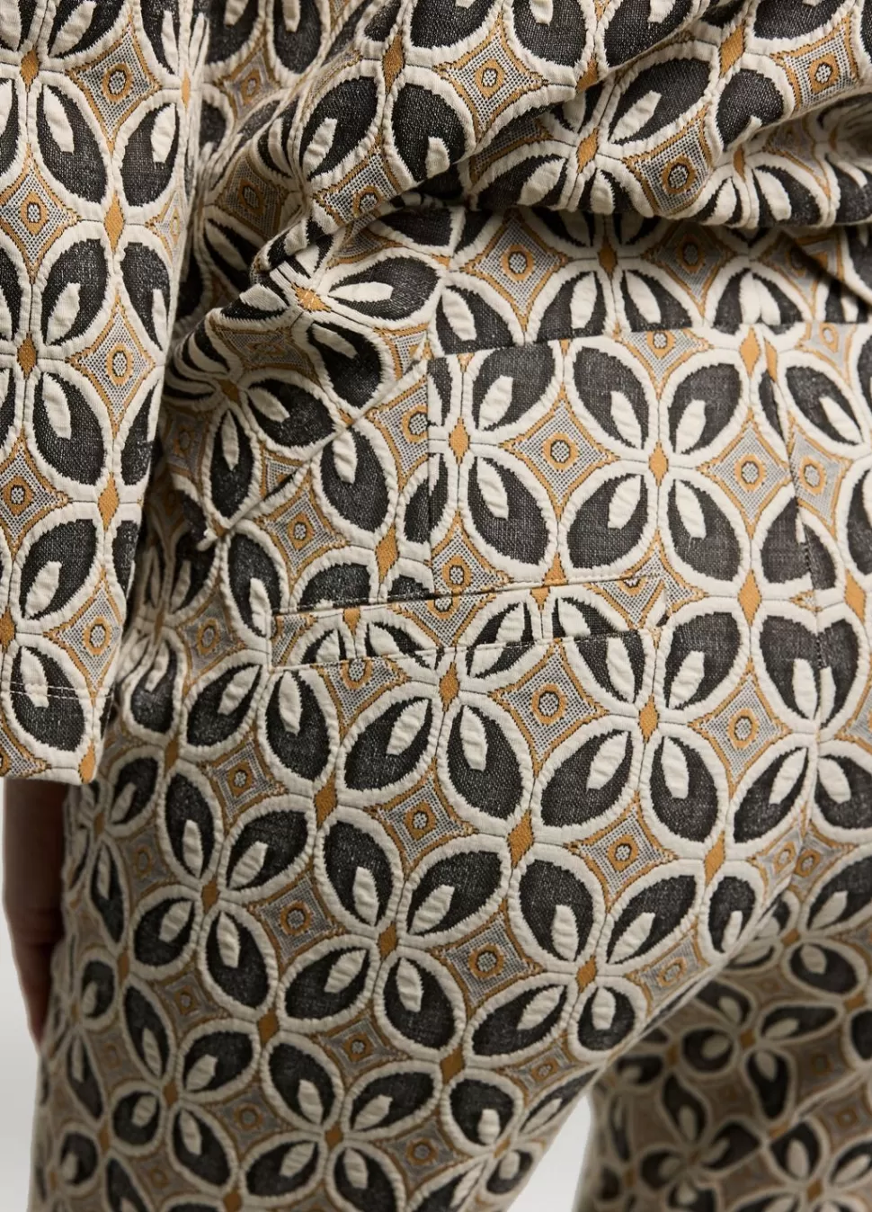 jacquard_flared_pants_3.webp Summum Woman Jacquard Flared Pants | Vrouwen Broeken & Jumpsuits