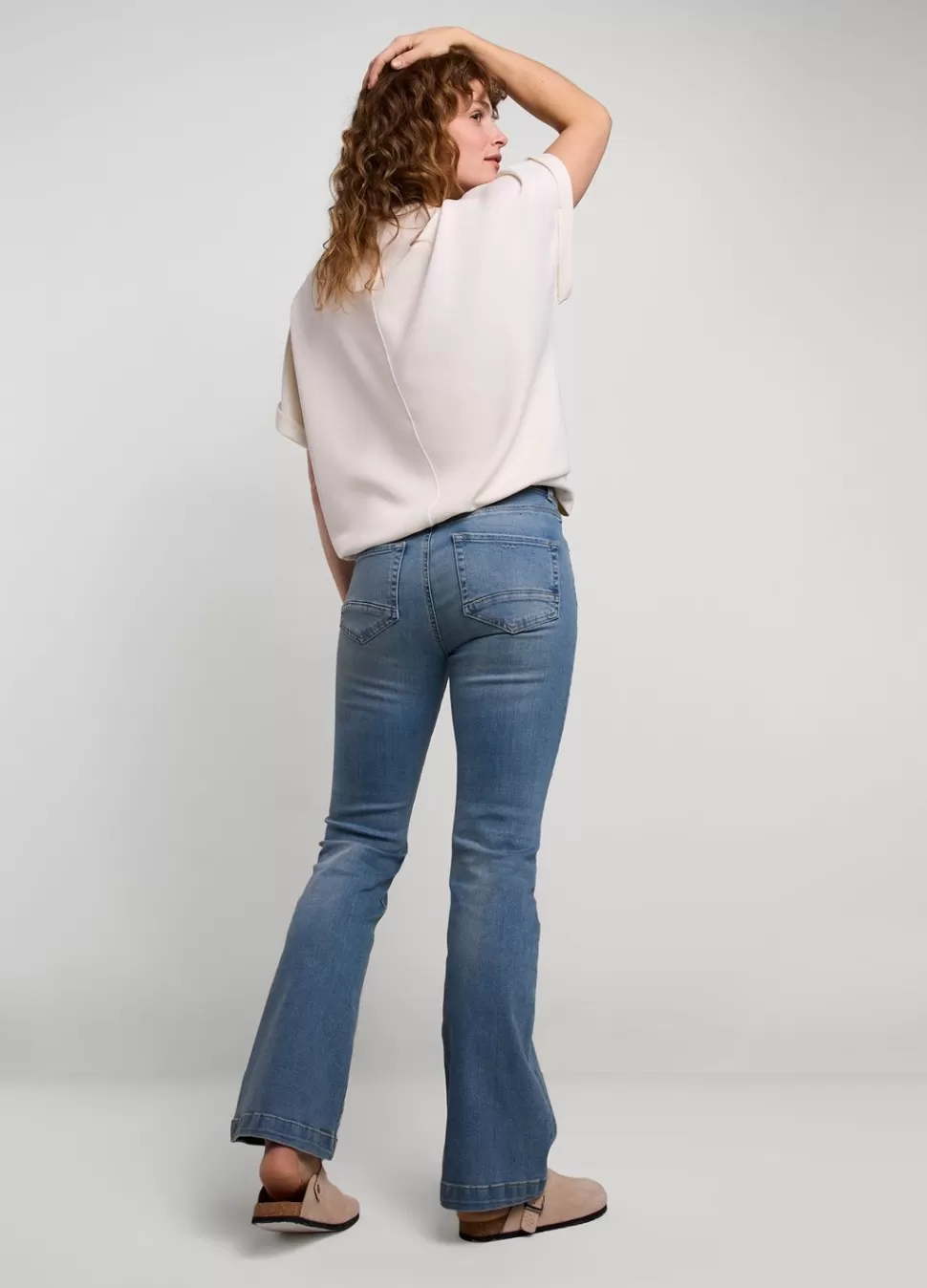 juliet_flared_jeans_2.webp Summum Woman Juliet Flared Jeans | Vrouwen Jeans