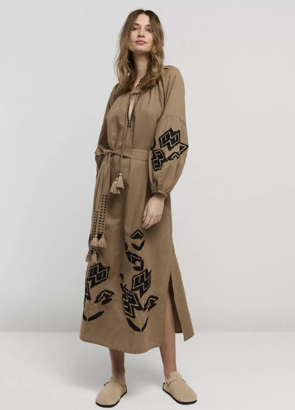 lange_jurk_met_borduur_4.webp Summum Woman Lange Jurk Met Borduur | Vrouwen Jurken