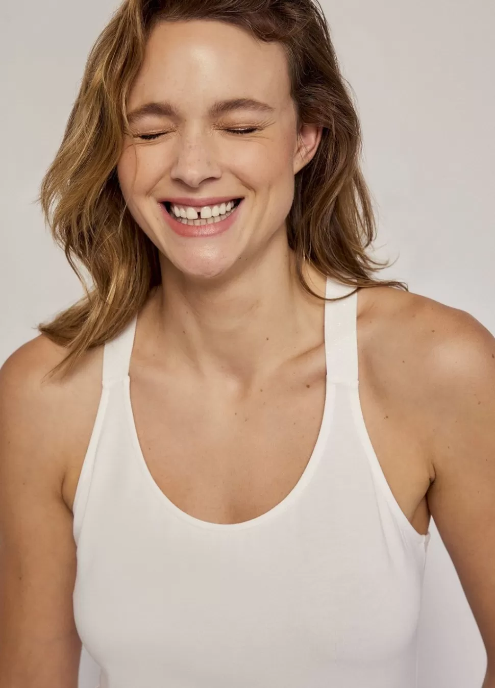 Summum Woman Luxury Basic Singlettop Met Gekruiste Schouderbanden | Vrouwen Tops & T-Shirts