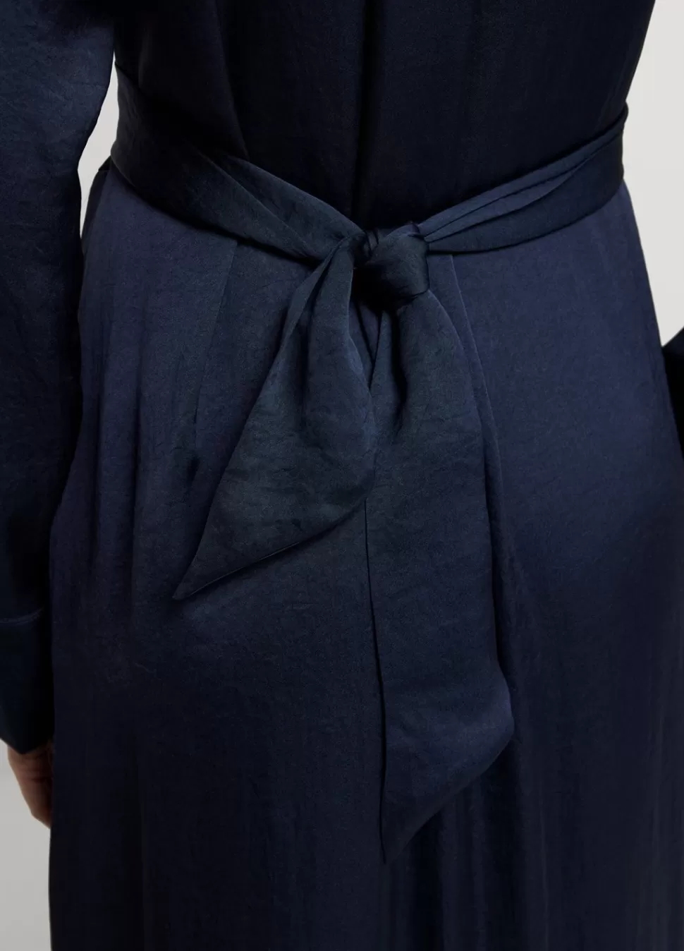 silky_touch_doorknoopjurk_2-2.webp Summum Woman Silky Touch Doorknoopjurk | Vrouwen Jurken