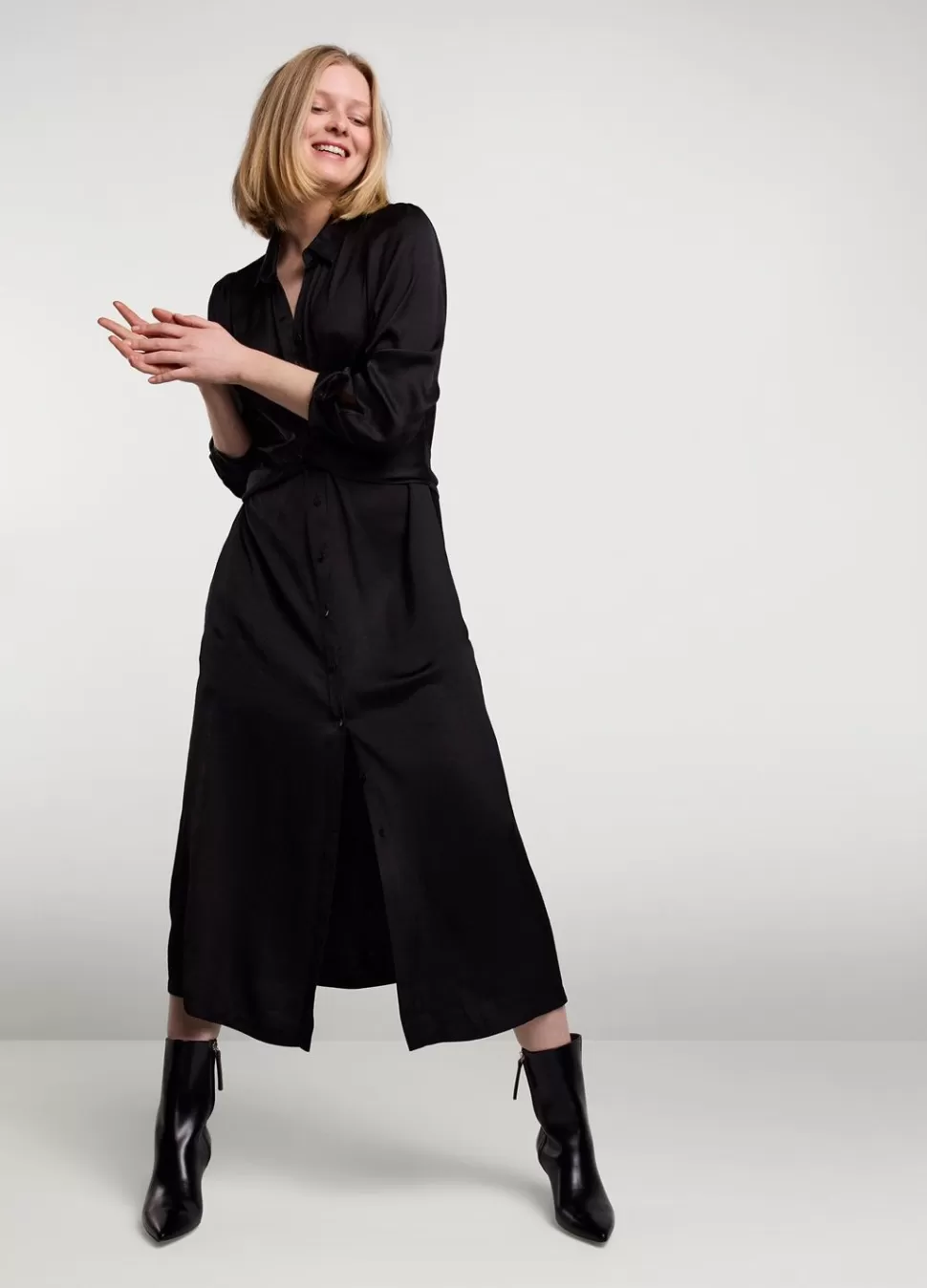 silky_touch_doorknoopjurk_2.webp Summum Woman Silky Touch Doorknoopjurk | Vrouwen Jurken