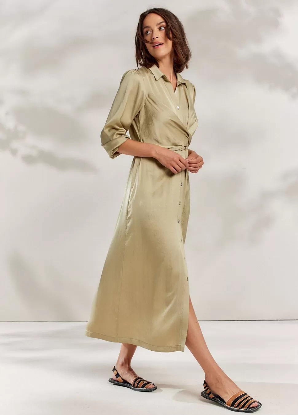 silky_touch_doorknoopjurk_4-1.webp Summum Woman Silky Touch Doorknoopjurk | Vrouwen Jurken