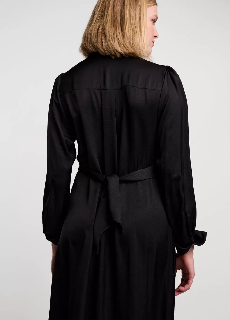 silky_touch_doorknoopjurk_4.webp Summum Woman Silky Touch Doorknoopjurk | Vrouwen Jurken