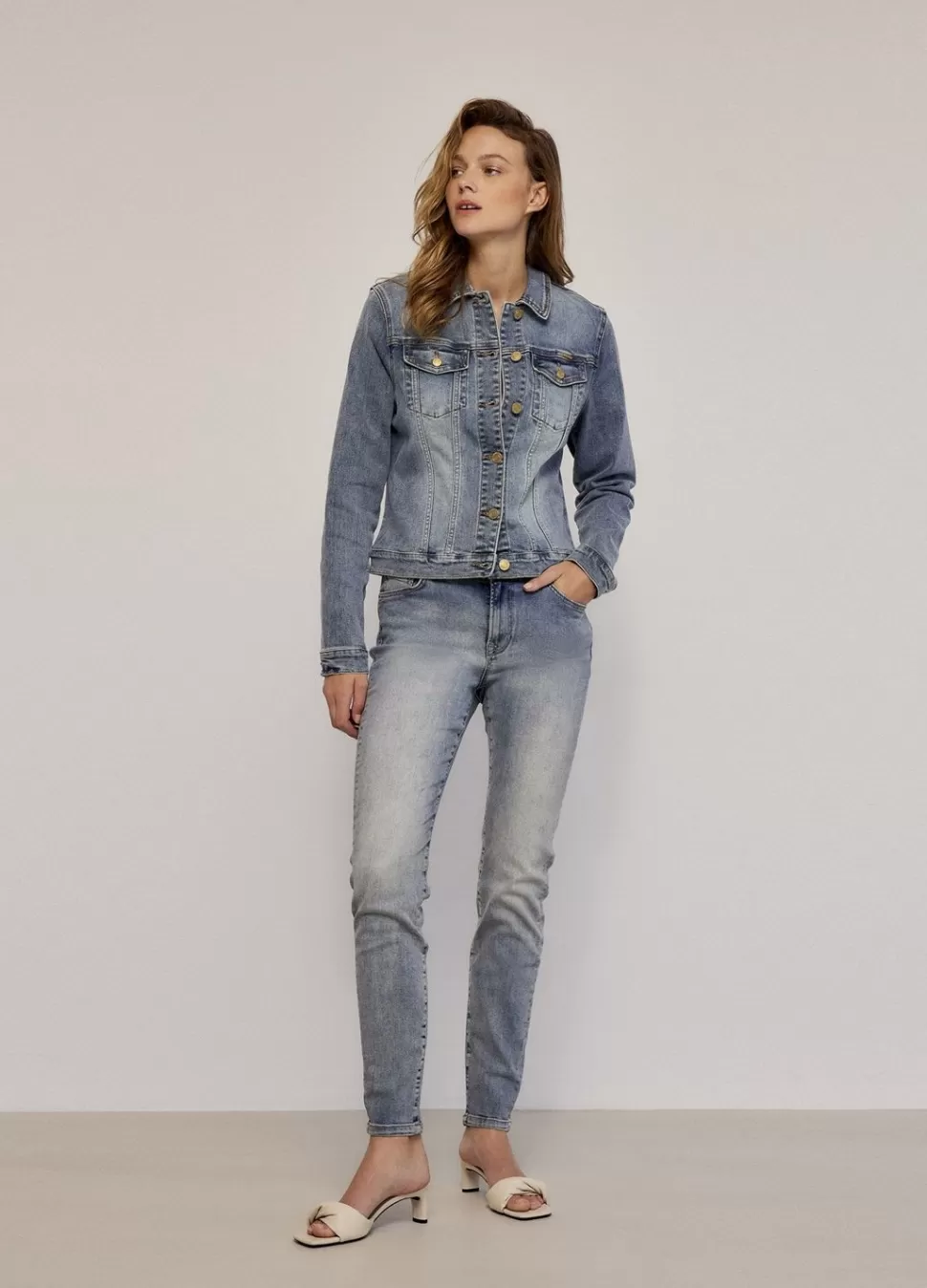 skinny_blue_daze_nova_3-2.webp Summum Woman Skinny Blue Daze Nova | Vrouwen Broeken & Jumpsuits