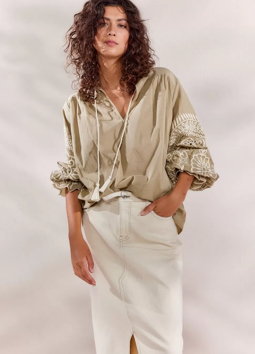 Summum Woman Top Met Rijk Borduurwerk | Vrouwen Blouses