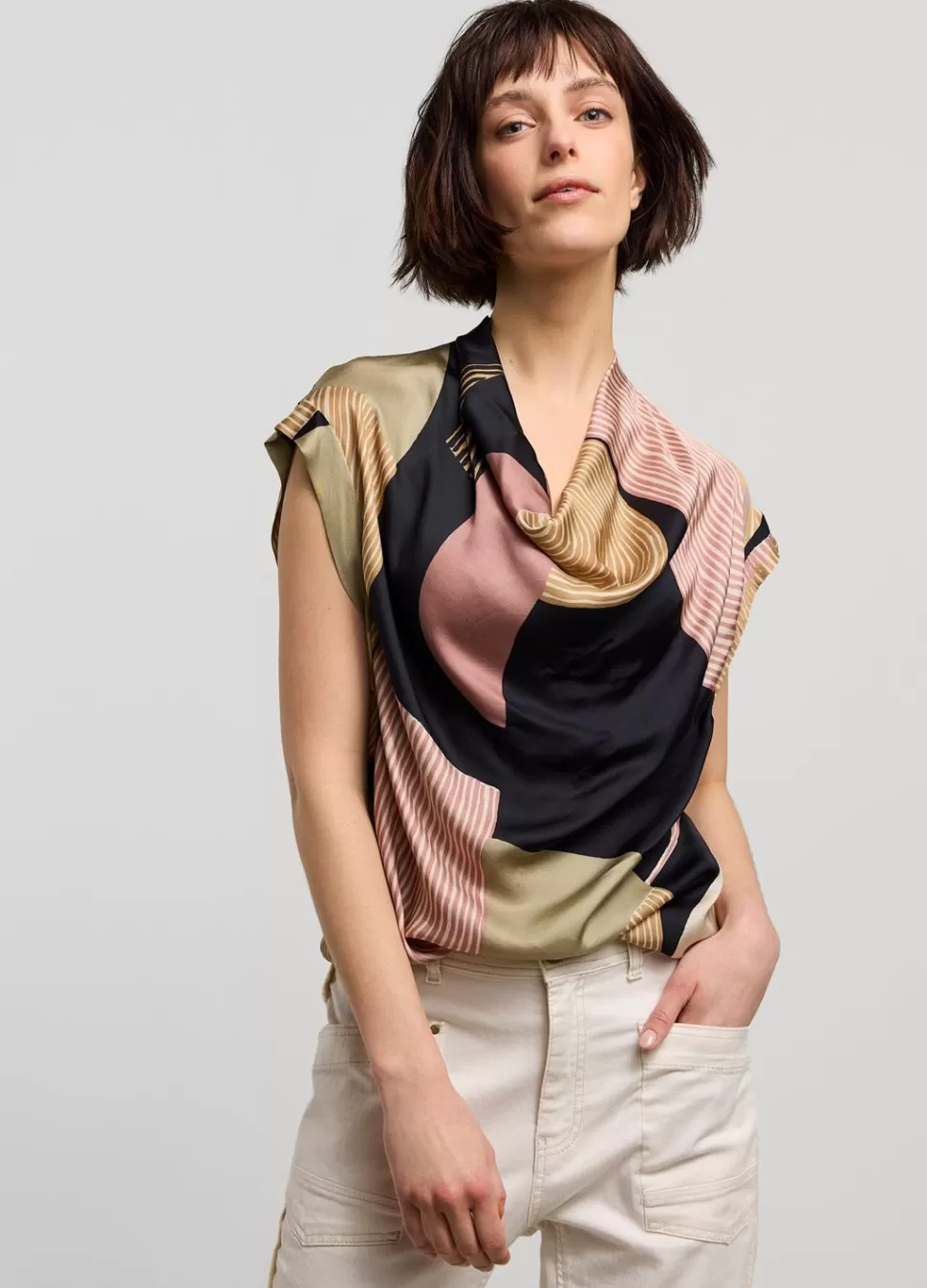 top_waterval_halslijn_2.webp Summum Woman Top Waterval Halslijn | Vrouwen Tops & T-Shirts